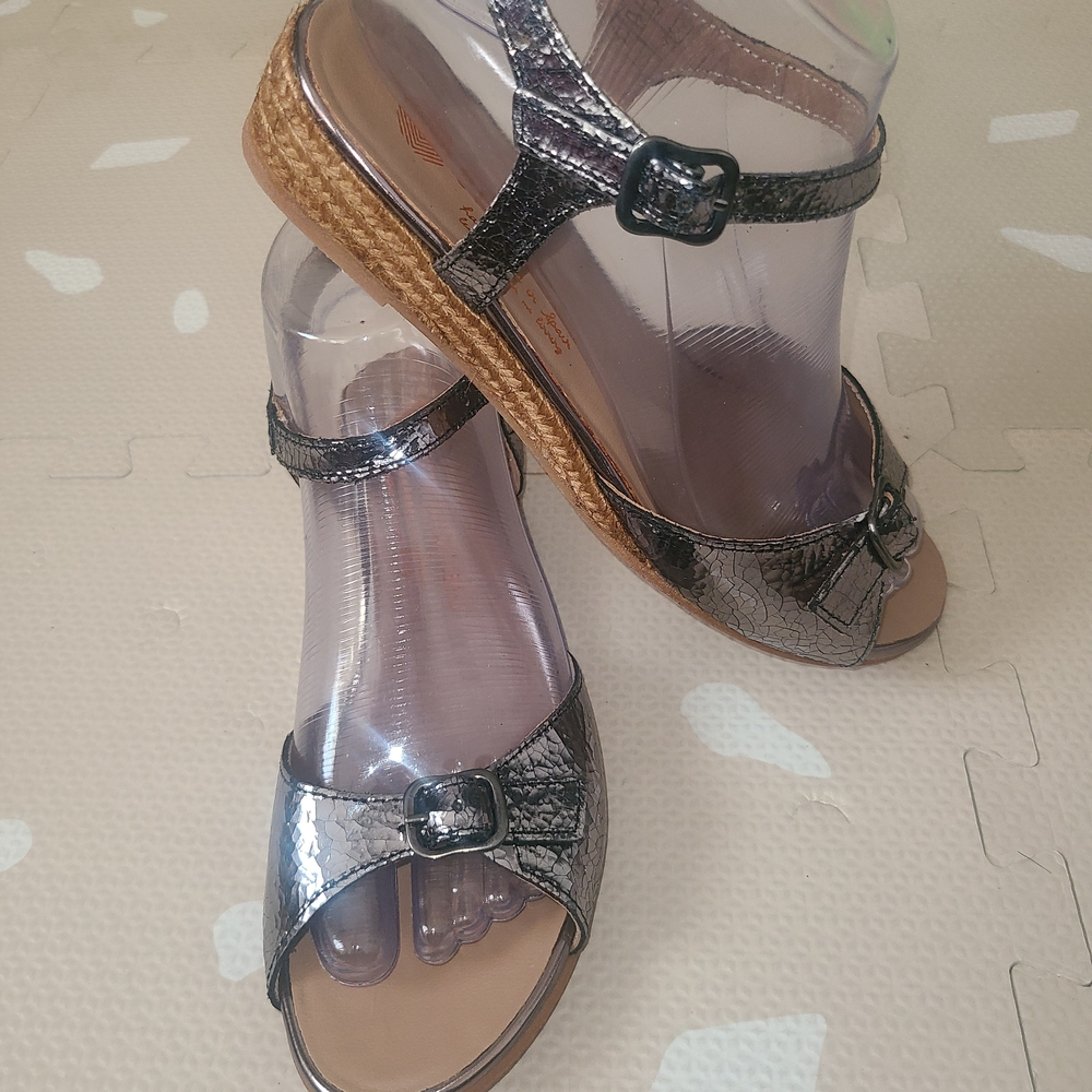 Chic Metallic Women's Sandals